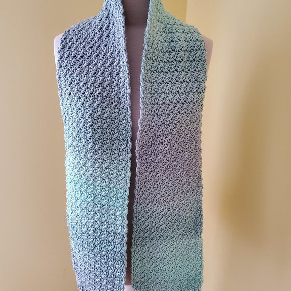 Crochet Berry Stitch Ombre Scarf/New - Picture 4 of 6